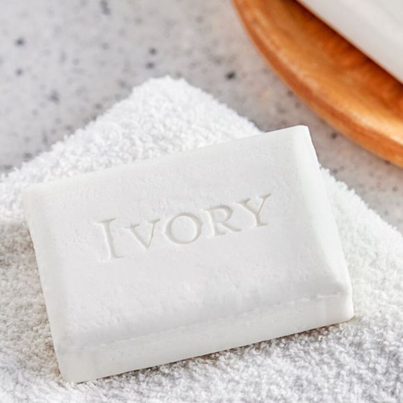 Ivory CLEAN Bar Soap Lot of 4 PACKS of 3 Bars - Picture 1 of 8